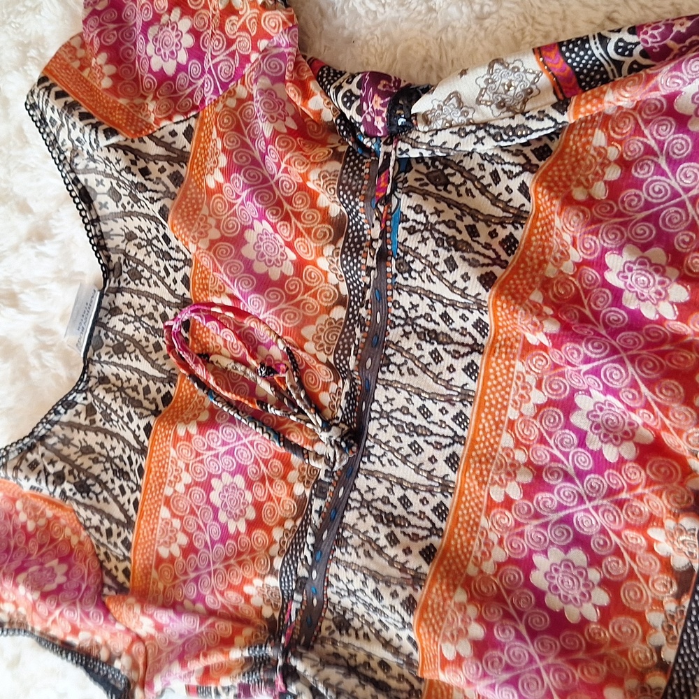 Pre-owned adorable Fashon Bug Blouse w/ tie in back M - Picture 9 of 11